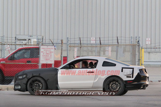 Фотошпионы поймали мул Ford Mustang 2015