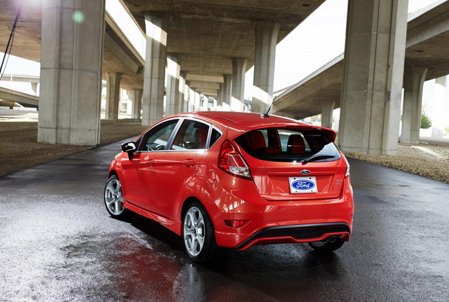 Стоимость Ford Fiesta ST в США начинается от 22195 $