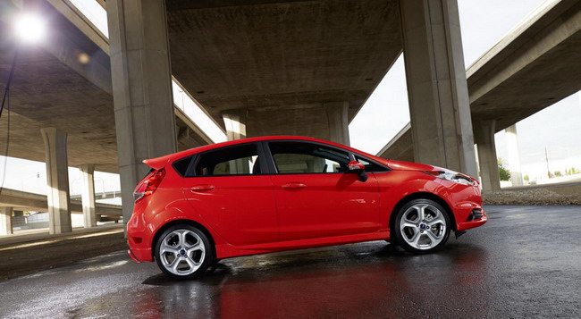 Стоимость Ford Fiesta ST в США начинается от 22195 $