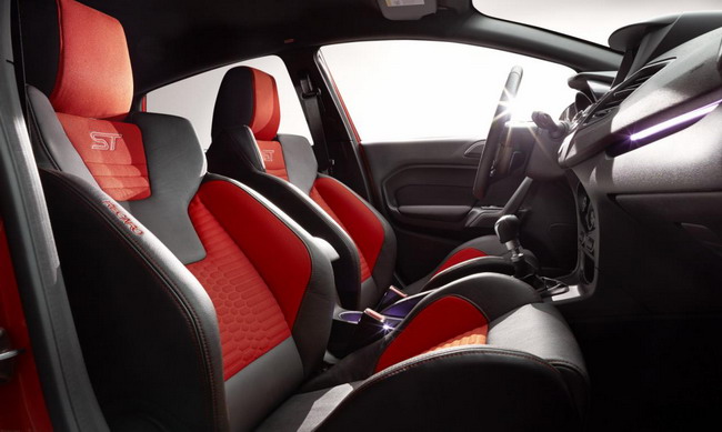 Стоимость Ford Fiesta ST в США начинается от 22195 $