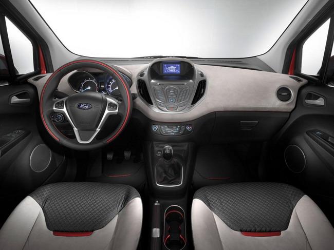Ford Tourneo Courier на выставке в Женеве