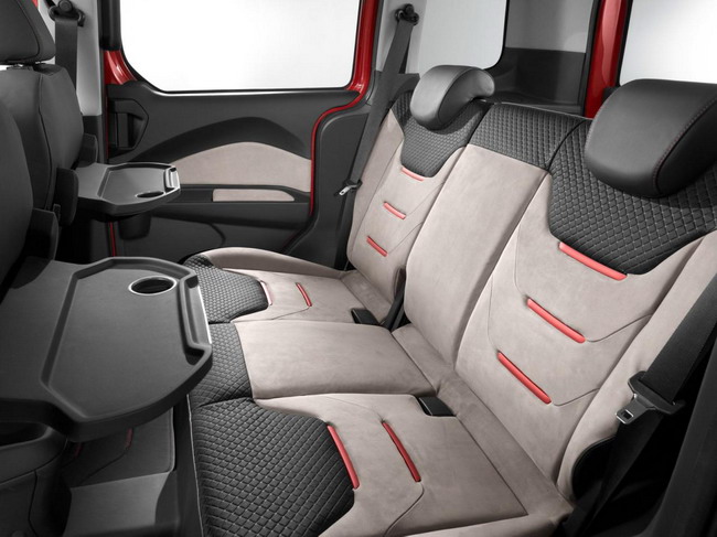 Ford Tourneo Courier на выставке в Женеве