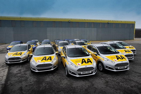 200 Ford Fiesta были доставлены в школу вождения АА