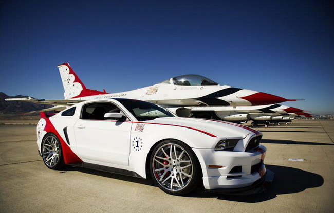 Ford Mustang 2014 Thunderbirds Edition для ВВС США