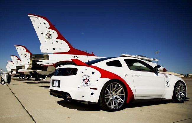 Ford Mustang 2014 Thunderbirds Edition для ВВС США