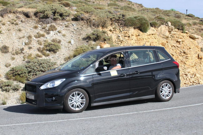 Первые фото обновленного Ford C-MAX