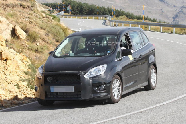 Первые фото обновленного Ford C-MAX