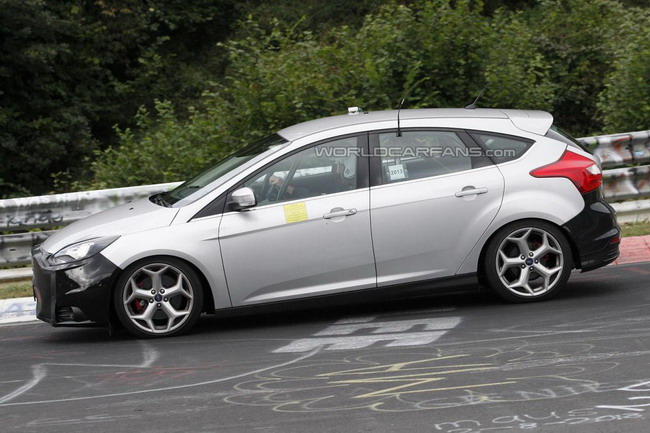 Шпионы в очередной раз поймали Ford Focus ST 2014