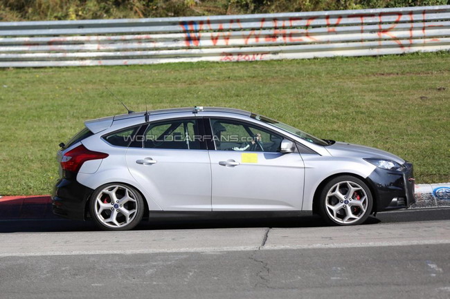  Ford Focus  Focus ST  