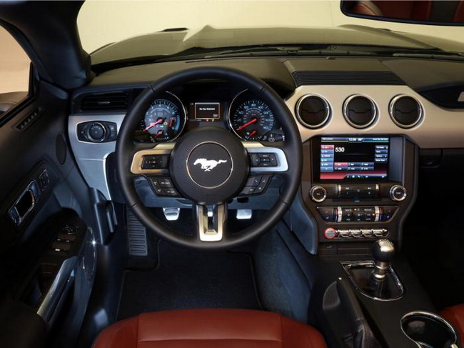 2015 Ford Mustang Convertible представлен