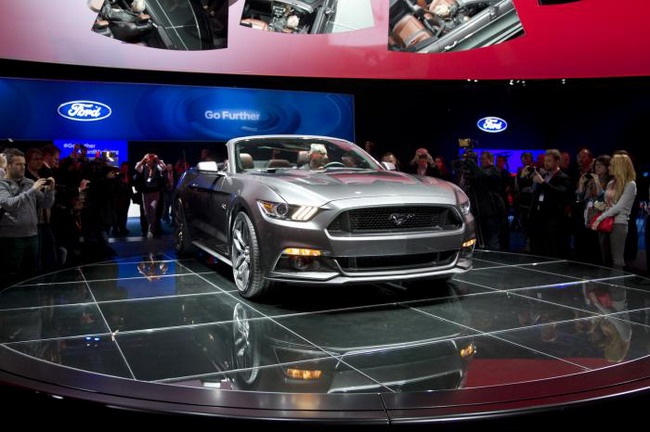 2015 Ford Mustang Convertible представлен