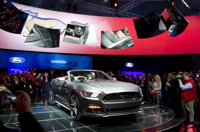 2015 Ford Mustang Convertible представлен