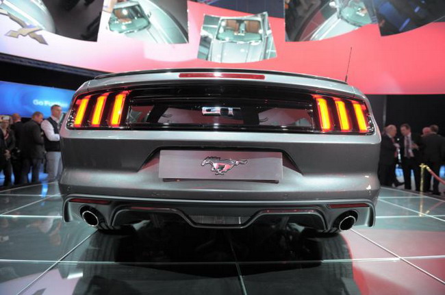 2015 Ford Mustang Convertible представлен