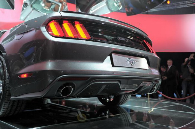 2015 Ford Mustang Convertible представлен