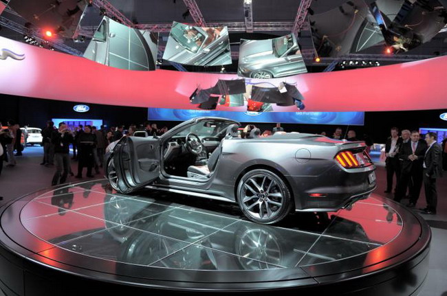 2015 Ford Mustang Convertible представлен