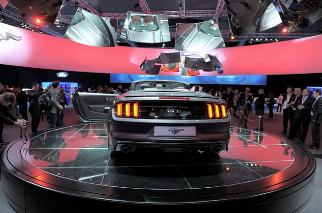 2015 Ford Mustang Convertible представлен