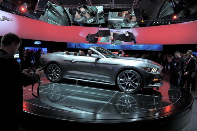 2015 Ford Mustang Convertible представлен