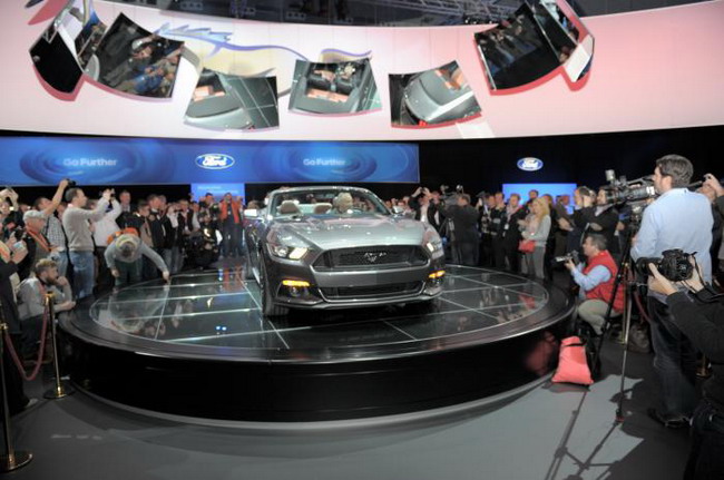 2015 Ford Mustang Convertible представлен