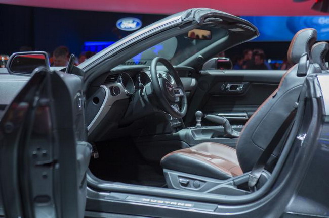 2015 Ford Mustang Convertible представлен
