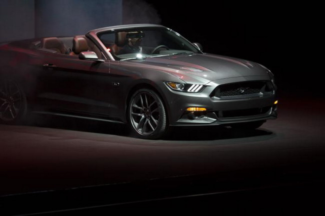 2015 Ford Mustang Convertible представлен