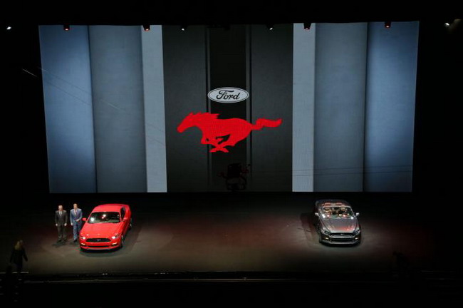 2015 Ford Mustang Convertible представлен