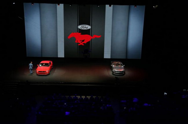 2015 Ford Mustang Convertible представлен