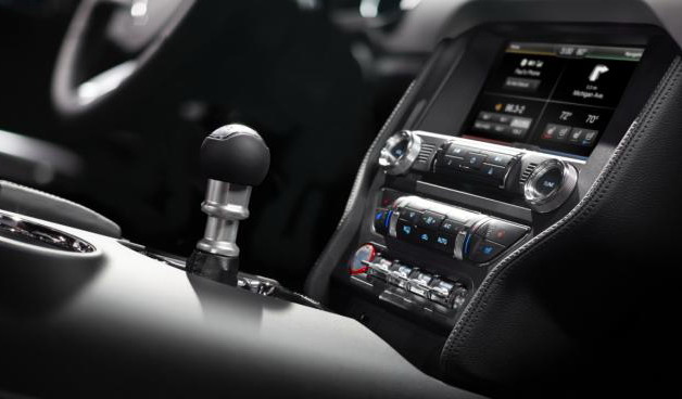 2015 Ford Mustang получит новую систему SYNC AppLink