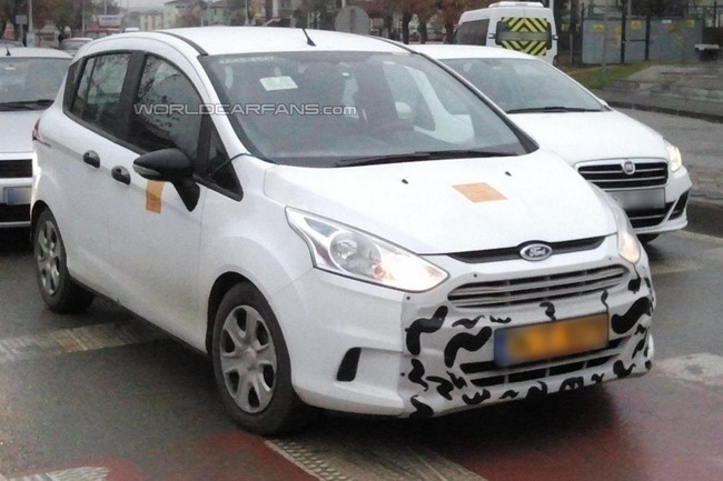  Ford B-MAX   