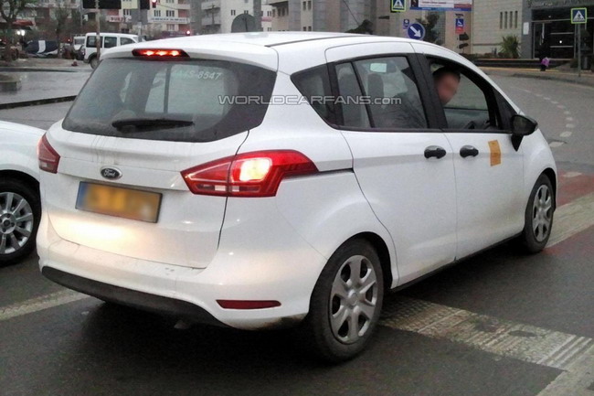  Ford B-MAX   