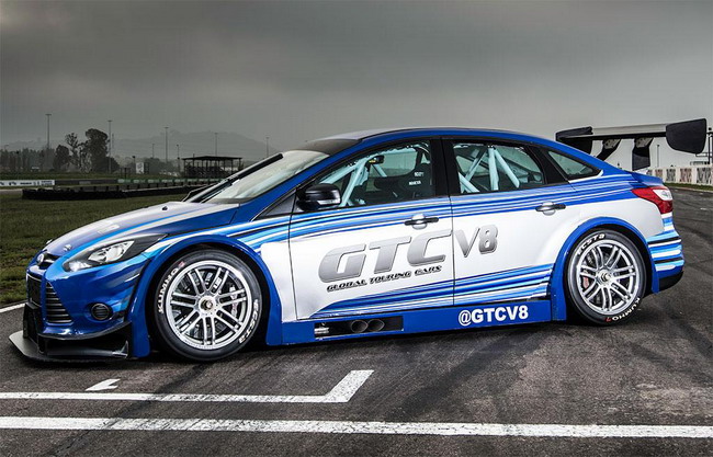 Первый гоночный автомобиль на основе Ford Focus Sedan