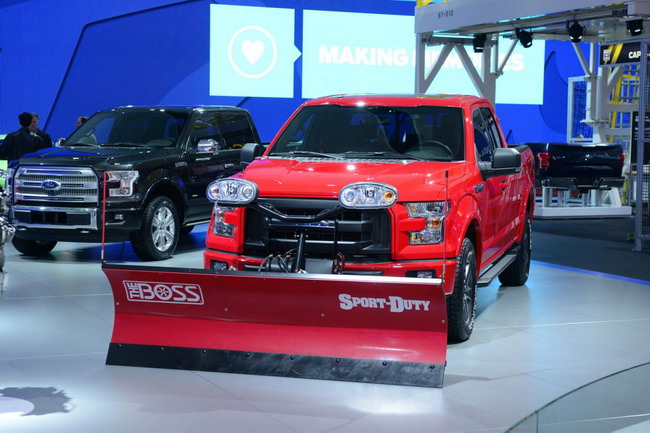 Ford оснастил пикап F-150 снегоочистителем