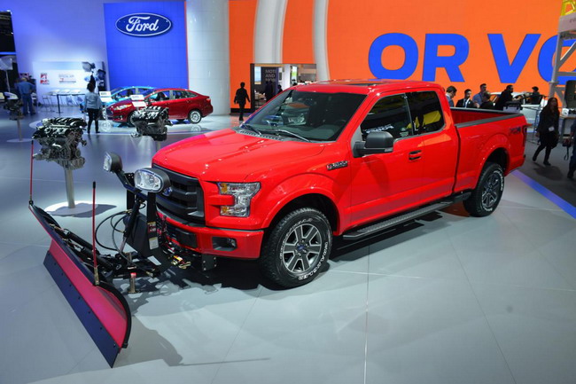 Ford оснастил пикап F-150 снегоочистителем