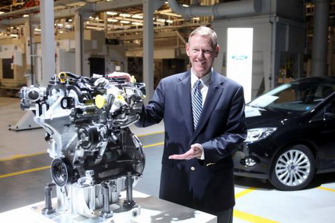 Генеральный директор Ford Алан Мулалли уходит на пенсию