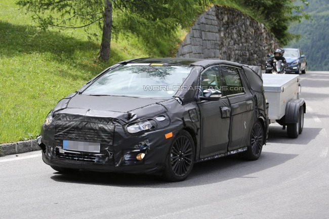 2015 Ford S-Max сфотографирован шпионами внутри и снаружи