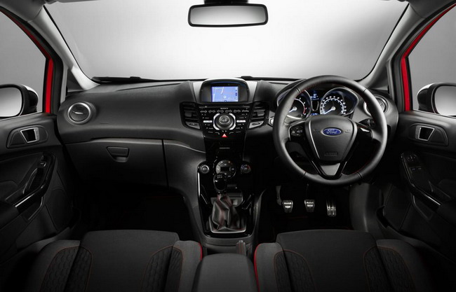 Ford запускает новые версии Fiesta