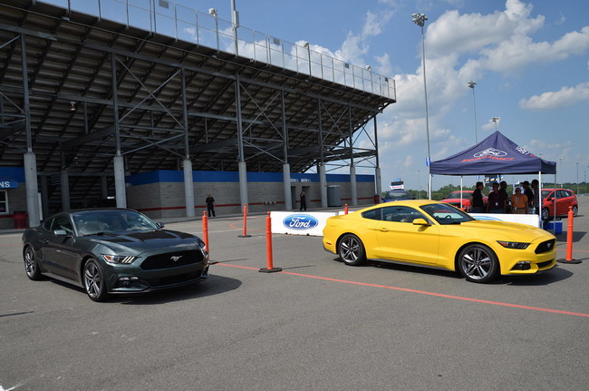 Ford Mustang EcoBoost имеет поддельный звук двигателя