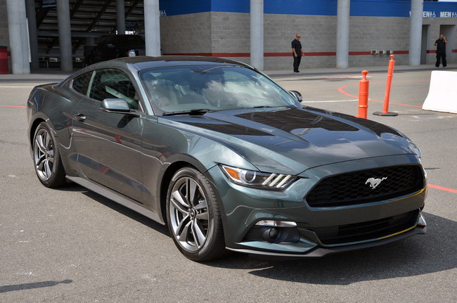 Ford Mustang EcoBoost имеет поддельный звук двигателя