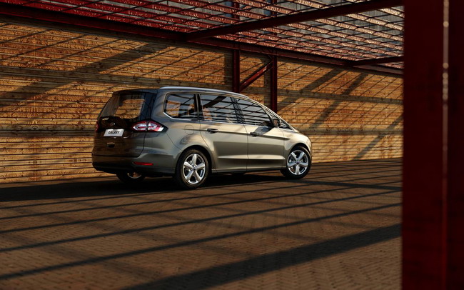 Первое официальное видео Ford Galaxy 2016