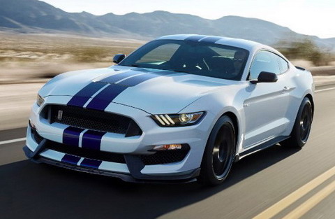 Mustang GT350R назван «Спортивным автомобилем года»